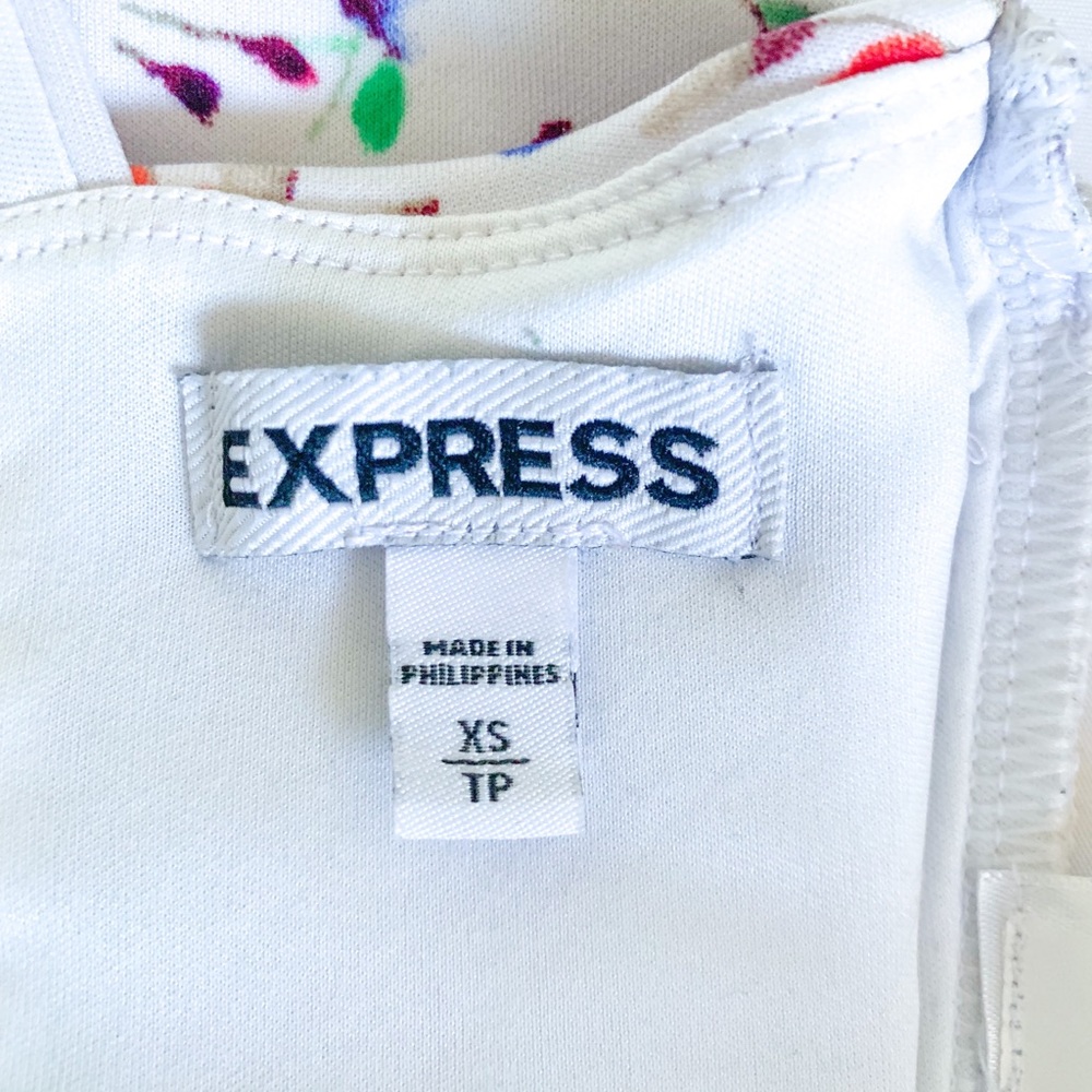 Express Floral White Crop Tank Top - Picture 5 of 6